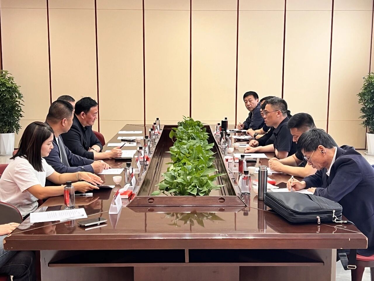 盟旗两级农牧部门赴山东省、吉林省考察对接肉羊全产业链合作